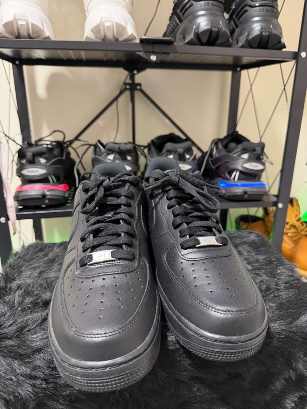 Men's All-Black Leather Low-Top Sneakers